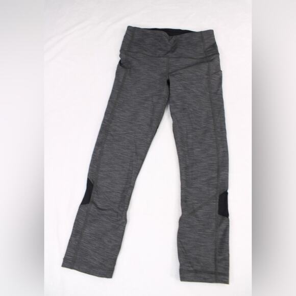 EUC Lululemon 4 Heathered Gray‎ Black Pace Rival Mid-Rise Crop Pockets - Picture 3 of 15
